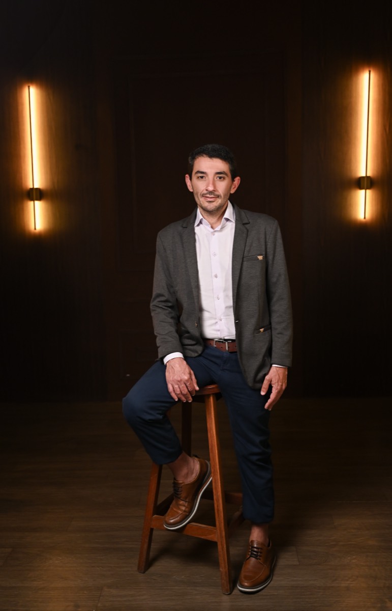Dr. Ricardo Wathson